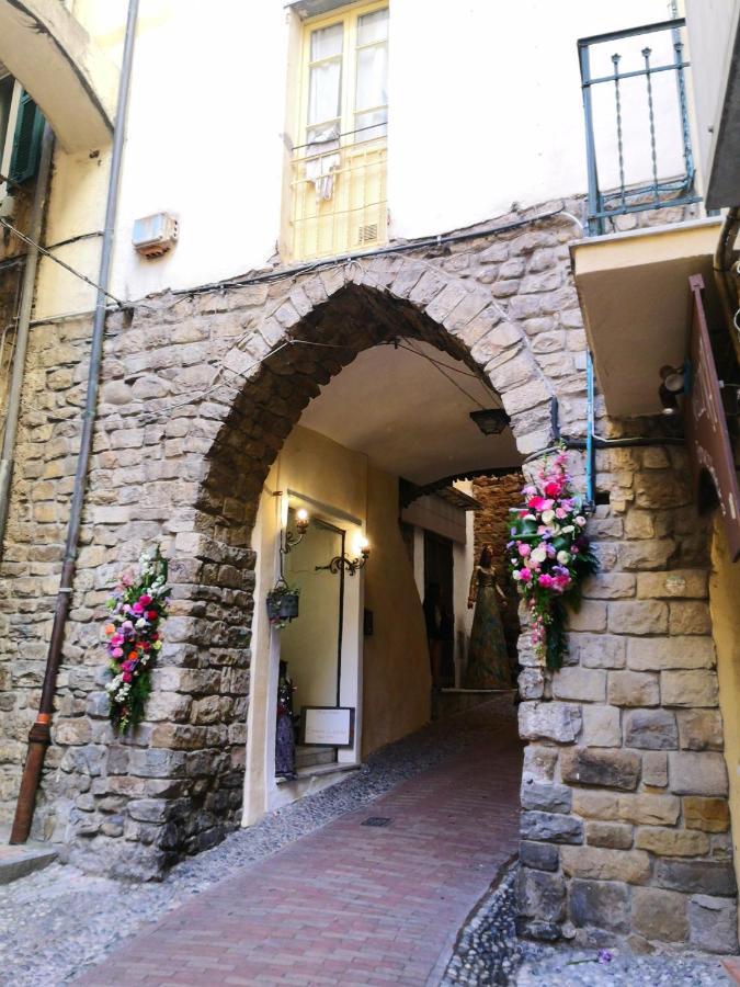 Appartamento Con Giardino A Pochi Minuti Dal Mare - #EssenzedimareSan Remo Exterior foto