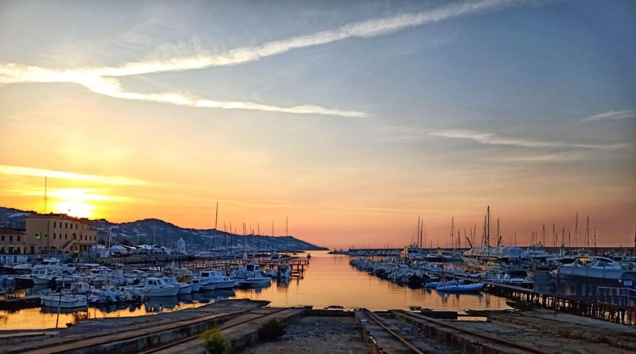 Appartamento Con Giardino A Pochi Minuti Dal Mare - #EssenzedimareSan Remo Exterior foto